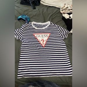 Guess tshirt